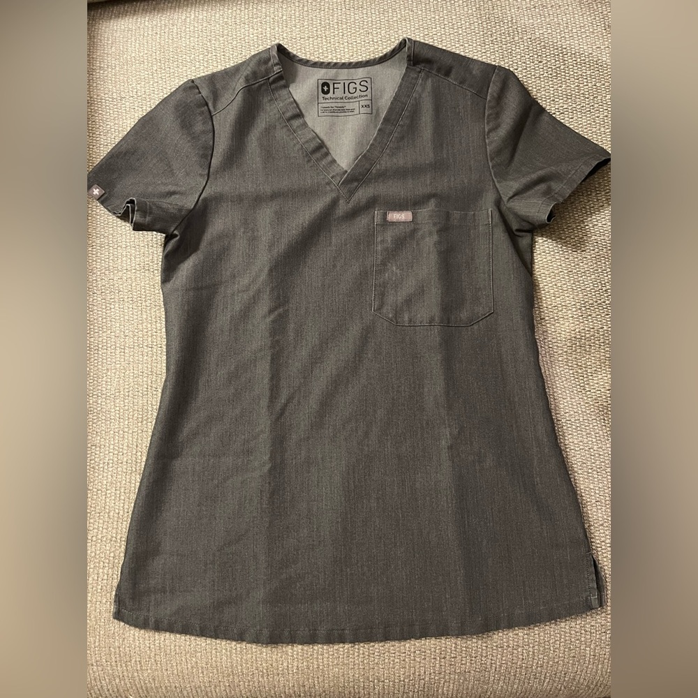 Figs Catarina scrub top